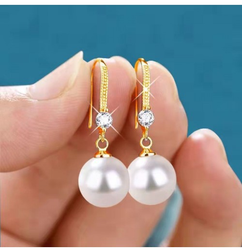 The new model of pure copper ear hooks features a simple and elegant female pearl style that is not prone to dropping. These earrings and accessories are fashionable and versatile The new model of pure copper ear hooks features a simple and elegant female pearl style that is not prone to dropping. These earrings and accessories are fashionable and versatile