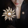 High-end pearl sunflower brooch for women, exquisite design, coat, brooch pin, niche fixed clothes and accessories High-end pearl sunflower brooch for women, exquisite design, coat, brooch pin, niche fixed clothes and accessories