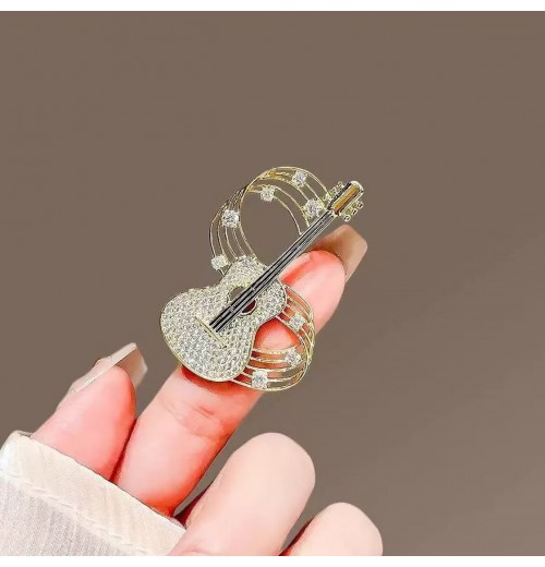 Design sense, individuality, niche musical note guitar brooch, high-end and elegant clothing pin, new suit accessory Design sense, individuality, niche musical note guitar brooch, high-end and elegant clothing pin, new suit accessory