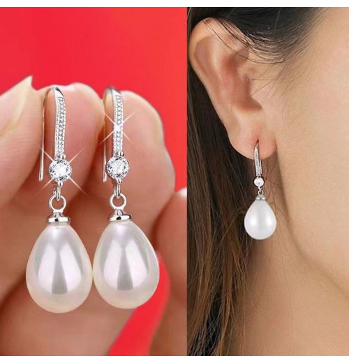 The new model of pure copper ear hooks features a simple and elegant female pearl style that is not prone to dropping. These earrings and accessories are fashionable and versatile The new model of pure copper ear hooks features a simple and elegant female pearl style that is not prone to dropping. These earrings and accessories are fashionable and versatile