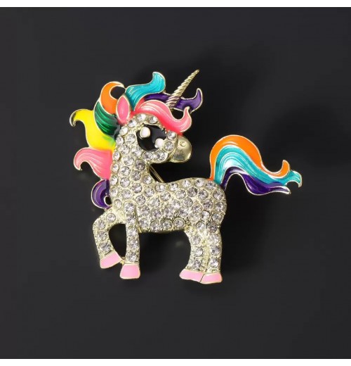 The new fashionable pony brooch exudes a high-end feel. The niche corsage is a fashionable accessory from Yiwu. The female horse animal brooch is exquisitely matched