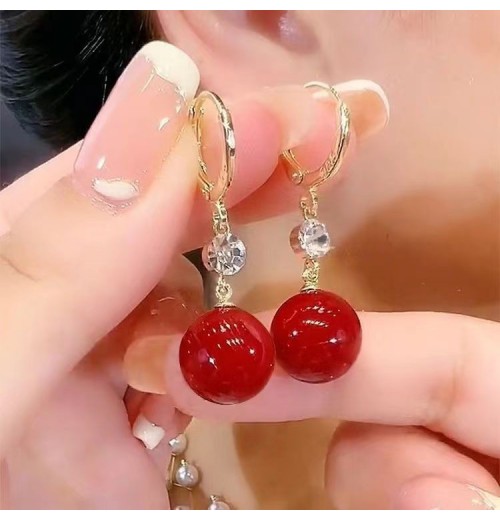 New trendy and retro red pearl earring style best-selling high-end and elegant niche earrings, round face slimming earrings for women New trendy and retro red pearl earring style best-selling high-end and elegant niche earrings, round face slimming earrings for women