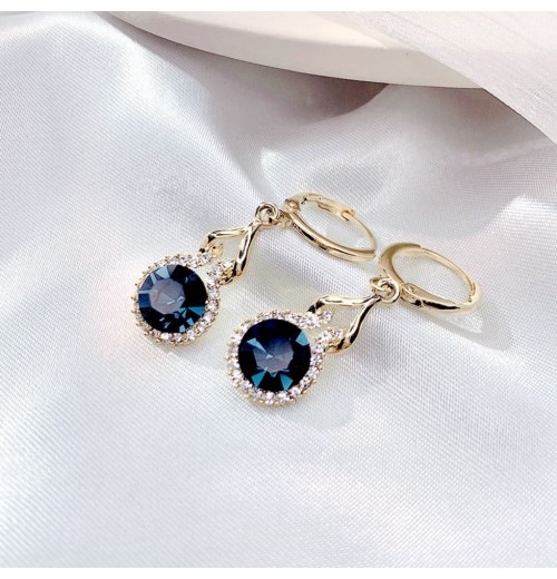 New Chinese-style satellite pool style ear buckle earrings, niche design, light luxury and high-end style, water drop cat's eye stone earrings