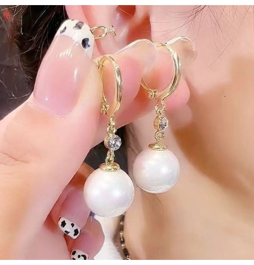 New trendy and retro red pearl earring style best-selling high-end and elegant niche earrings, round face slimming earrings for women New trendy and retro red pearl earring style best-selling high-end and elegant niche earrings, round face slimming earrings for women