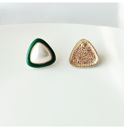 S925 silver needle geometric triangular pearl stud earrings, a niche design for women with an elegant and trendy style, are French retro earrings S925 silver needle geometric triangular pearl stud earrings, a niche design for women with an elegant and trendy style, are French retro earrings