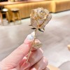 New best-selling alloy fashion full-diamond pearl rose brooch, high-end niche brooch pin, versatile for suits New best-selling alloy fashion full-diamond pearl rose brooch, high-end niche brooch pin, versatile for suits